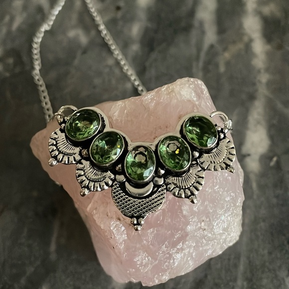 Jewelry - Peridot 925 silver,10 inches long necklace.